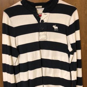 Abercrombie Long-Sleeve Shirt (Size Large)